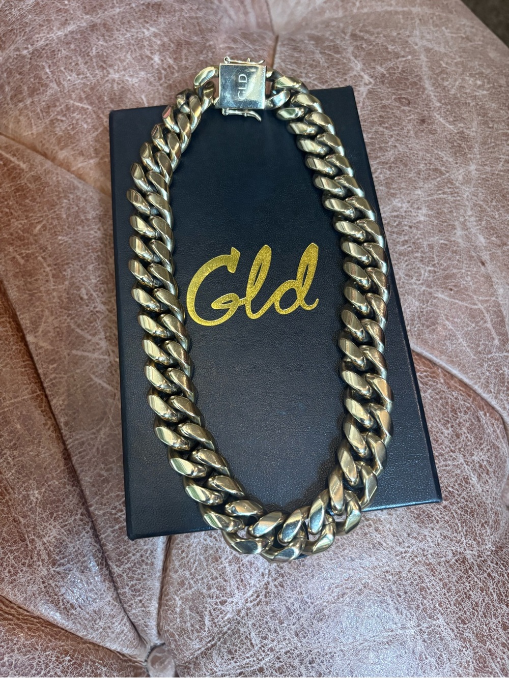 GLD Gold plated Cuban link chain necklace